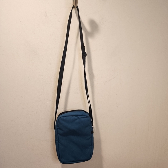 Eddie Bauer Compact Blue Crossbody Bag with Black Strap - Picture 7 of 16